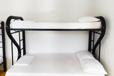 پانسیون Amalaya Hostel