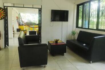 پانسیون Amalaya Hostel