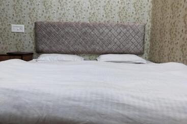 پانسیون Eagle Nest Guest House