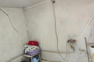 پانسیون Guest House Floras