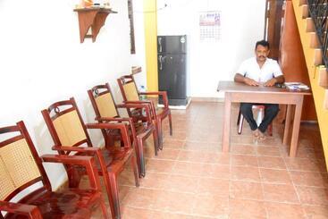 پانسیون Queen Inn Anuradhapura