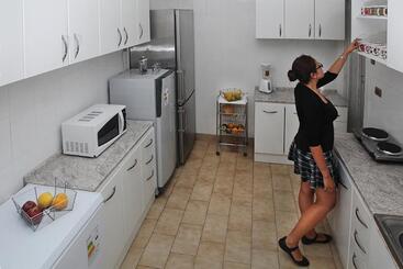 پانسیون Residencia Wenuikan