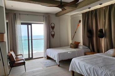 Serenity Terraces Beach, Hotel   Kokrobite
