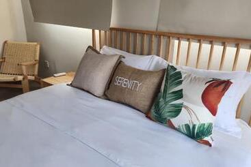 Serenity Terraces Beach, Hotel   Kokrobite