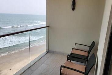 Serenity Terraces Beach, Hotel   Kokrobite