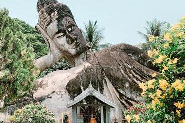 Vientiane Garden Villa Hotel And Restaurant