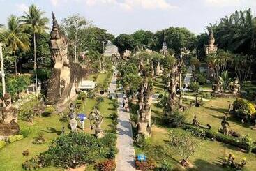 Vientiane Garden Villa Hotel And Restaurant