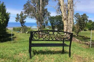 هتل Aeolian Ranch Guest House