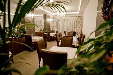 هتل Apartamenty Rubin