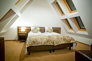 هتل Apartamenty Rubin
