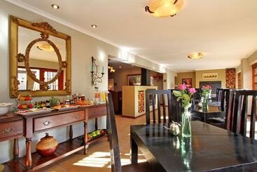 هتل Apple Tree Guest House