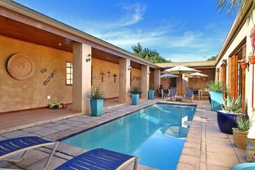 هتل Apple Tree Guest House