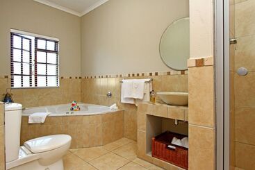 هتل Apple Tree Guest House