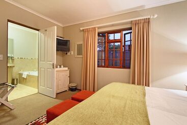 هتل Apple Tree Guest House