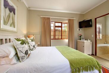 هتل Apple Tree Guest House