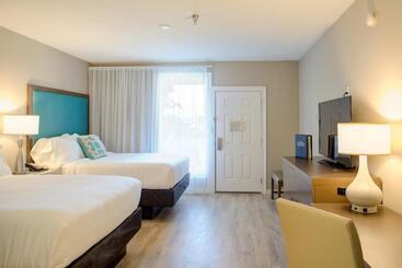 هتل Beachview Club