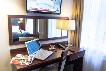 هتل City Center Rooms Piotrkowska 91