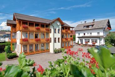 فندق Gästehaus Lutschounig