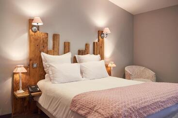 هتل Hôtel Le Manoir Des Montagnes