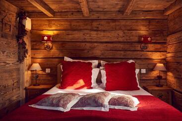 Отель Hôtel Le Manoir Des Montagnes