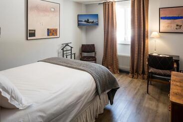 Отель Hôtel Le Manoir Des Montagnes