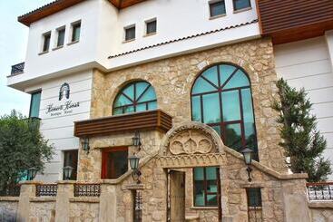 هتل Kemerli Konak Boutique
