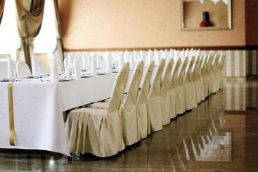 هتل Komoda Club Residence