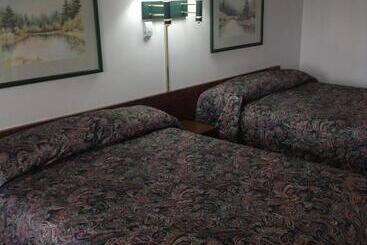 هتل Plaza Inn