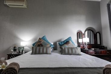 هتل Selati 103 Guest Cottages