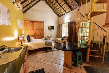 هتل Selati 103 Guest Cottages