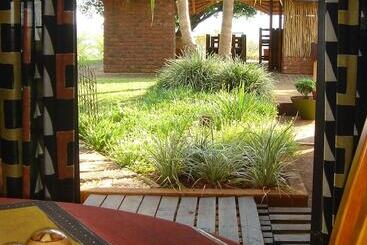 هتل Selati 103 Guest Cottages