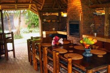 هتل Selati 103 Guest Cottages