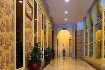 Vienna Hotel Shenzhen Luohu Port