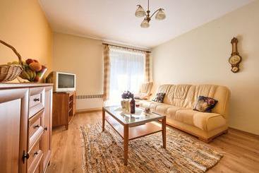 هتل Visitzakopane Rainbow Apartments