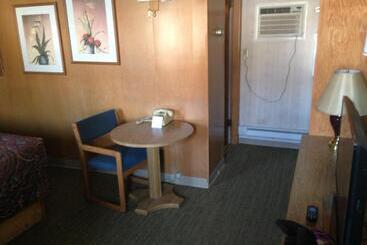 Jamestown Motel