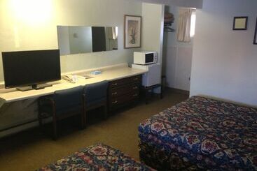 Jamestown Motel