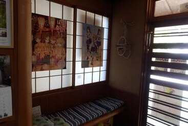 Yuwaku Guesthouse   Hostel
