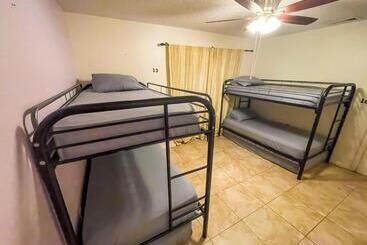 هاستل Beds & Sheets Downtown