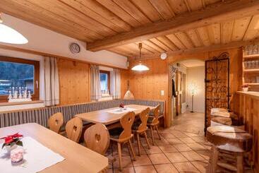 هاستل Gasthof Mamooserhof