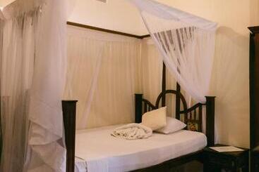 تختخواب و صبحانه Caravan Serai Amour