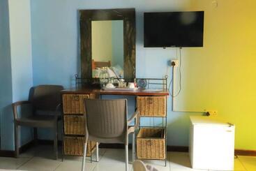 تختخواب و صبحانه Maya Bnb