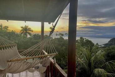 تختخواب و صبحانه Mizaru   Seaview Central Manuel Antonio