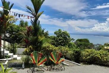 تختخواب و صبحانه Mizaru   Seaview Central Manuel Antonio