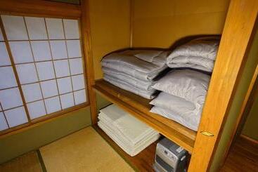هتل 1800   Vacation Stay 31824v