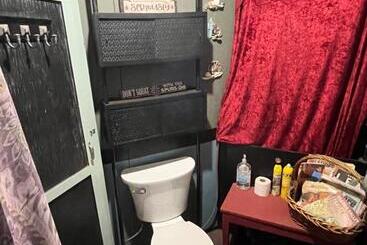 هتل Authentic Barn Bnb