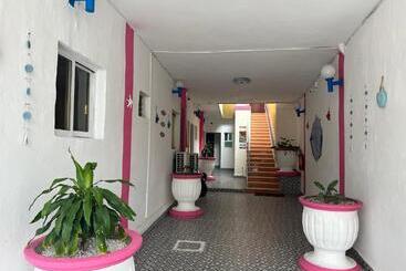 هتل Capri Playa A Una Calle De La Playa Regatas