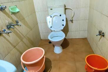 酒店 Chitramoola Tourist Home   Opp Temple Only 20 M