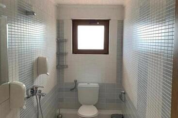 هتل Elizabeth Beach Apartments