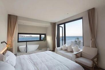 هتل Moya Homestay Qingdao Laoshan Scenic Area Yangkou Store