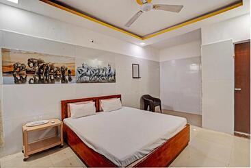 Oyo Hotel Surya Dev
